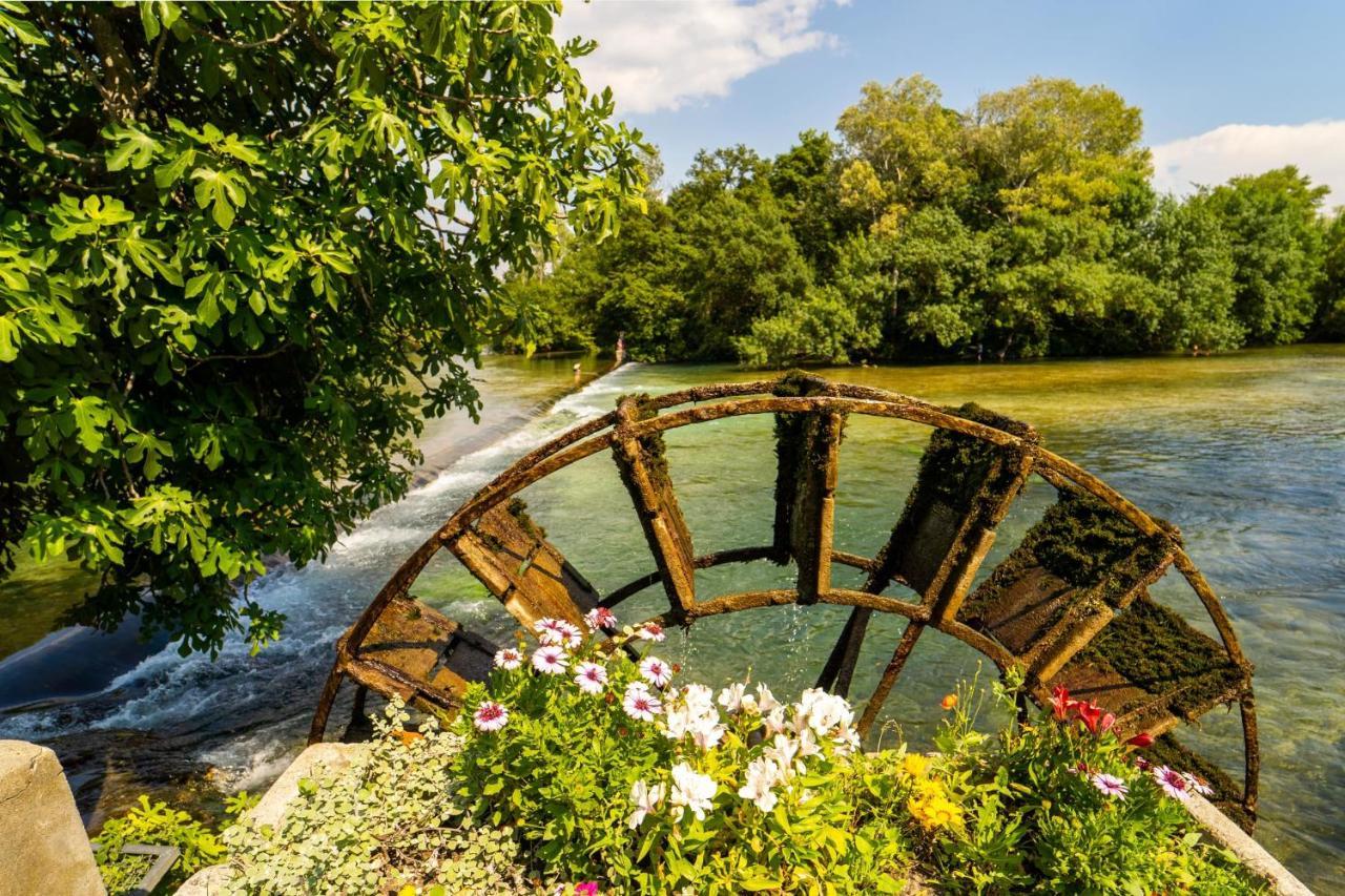 Appartement Au Coeur De L'Isle Sur La Sorgue Exterior foto